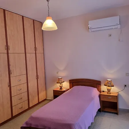 Dom wakacyjny The Ionian Blue House Fully Equipped 3br House